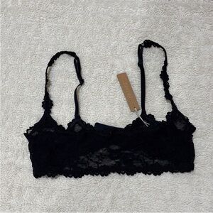 Lace Skimpy Scoop Bralette